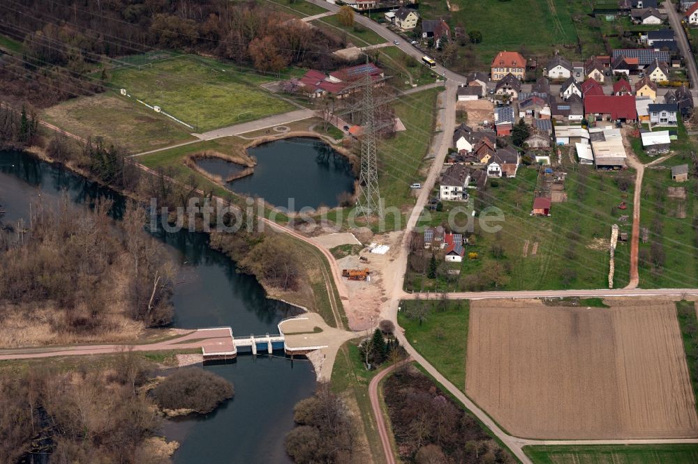 Schwanau aus der Vogelperspektive: Schutz- Damm Bauwerk am Oberrrhein in Schwanau im Bundesland Baden-Württemberg, Deutschland