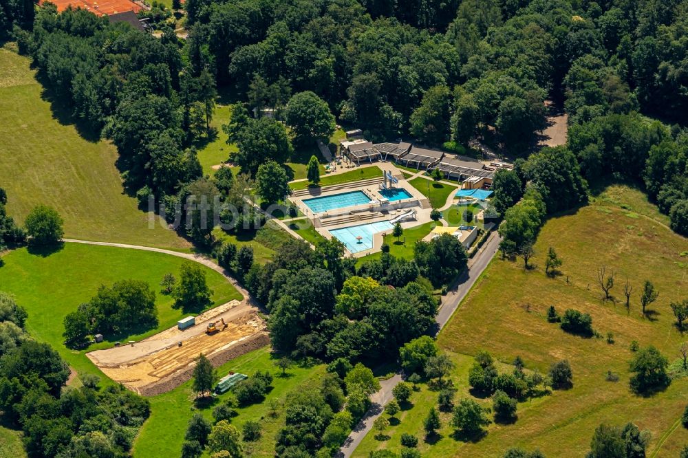 Luftbild Malsch - Schwimmbecken des Freibades Freibad Malsch in Malsch im Bundesland Baden-Württemberg, Deutschland