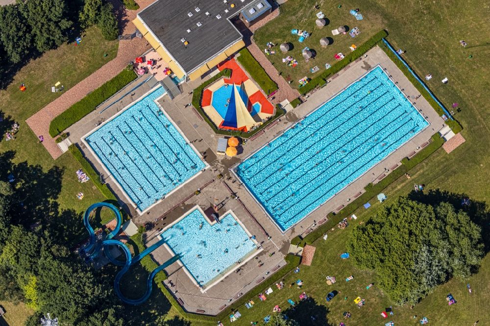 Hamm von oben - Schwimmbecken des Freibades Freibad Süd im Ortsteil Westtünnen in Hamm im Bundesland Nordrhein-Westfalen, Deutschland
