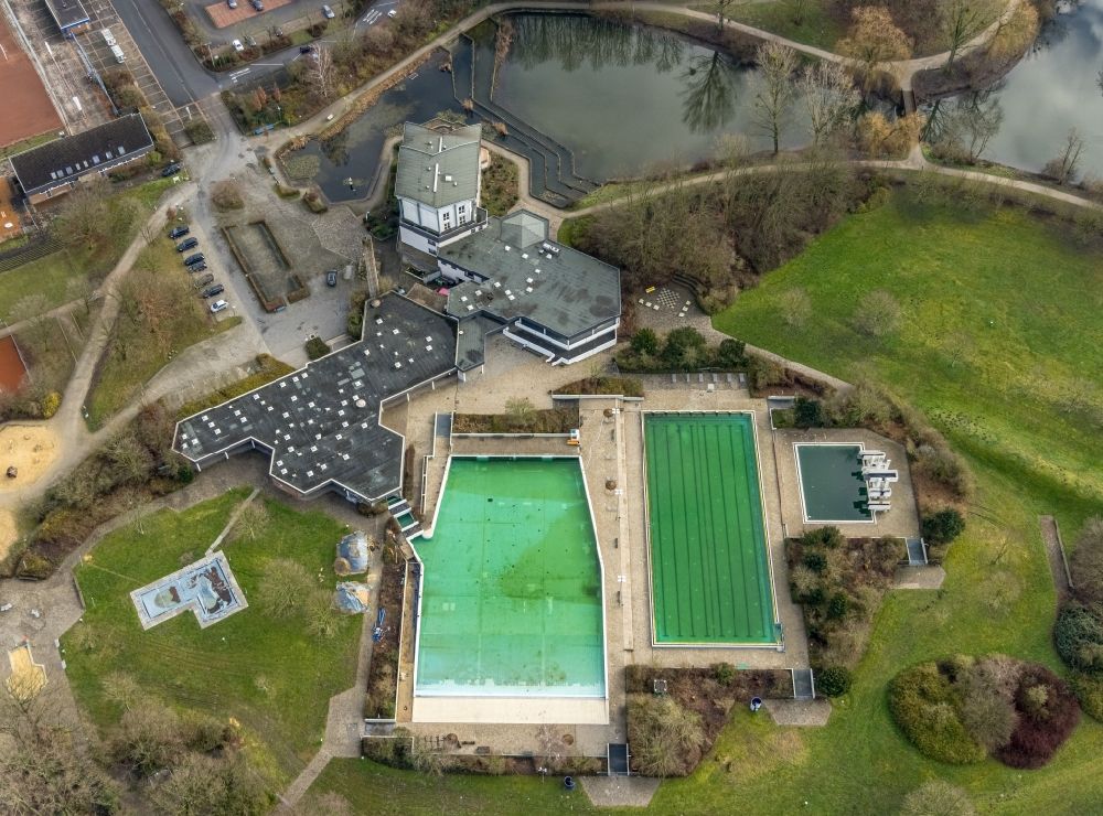 Hamm von oben - Schwimmbecken des Freibades Freibad Selbachpark in Hamm im Bundesland Nordrhein-Westfalen, Deutschland