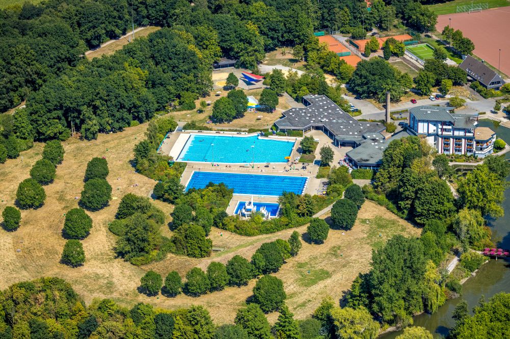 Hamm aus der Vogelperspektive: Schwimmbecken des Freibades Freibad Selbachpark in Hamm im Bundesland Nordrhein-Westfalen, Deutschland