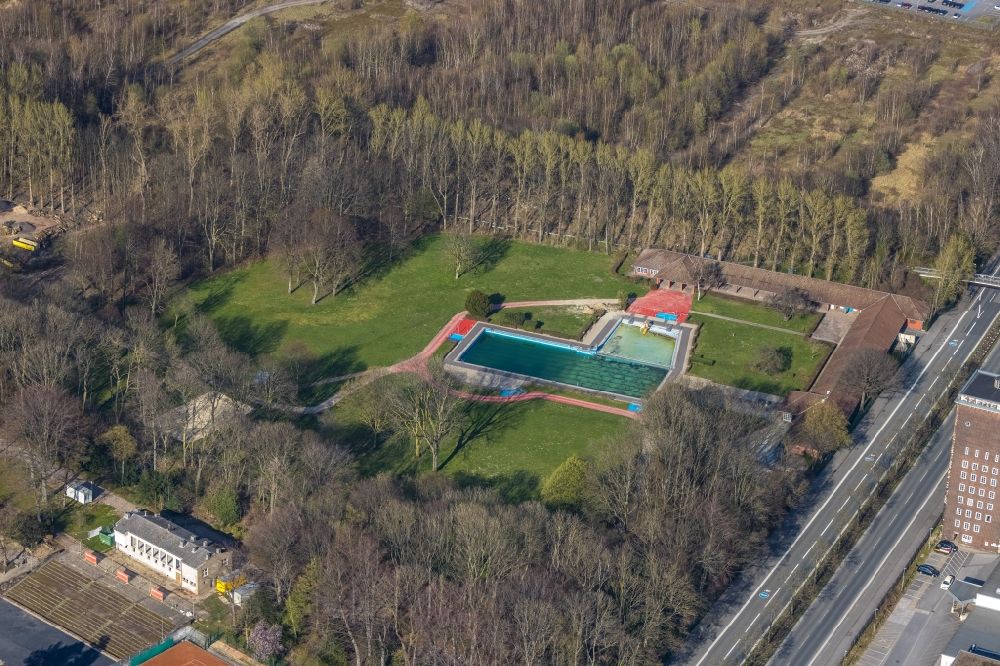Luftaufnahme Dortmund - Schwimmbecken des Freibades Freibad Stockheide in Dortmund im Bundesland Nordrhein-Westfalen, Deutschland