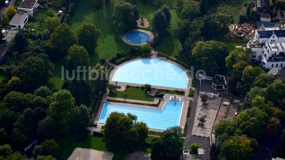 Luftbild Bonn - Schwimmbecken des Freibades Melbbad im Ortsteil Poppelsdorf in Bonn im Bundesland Nordrhein-Westfalen, Deutschland