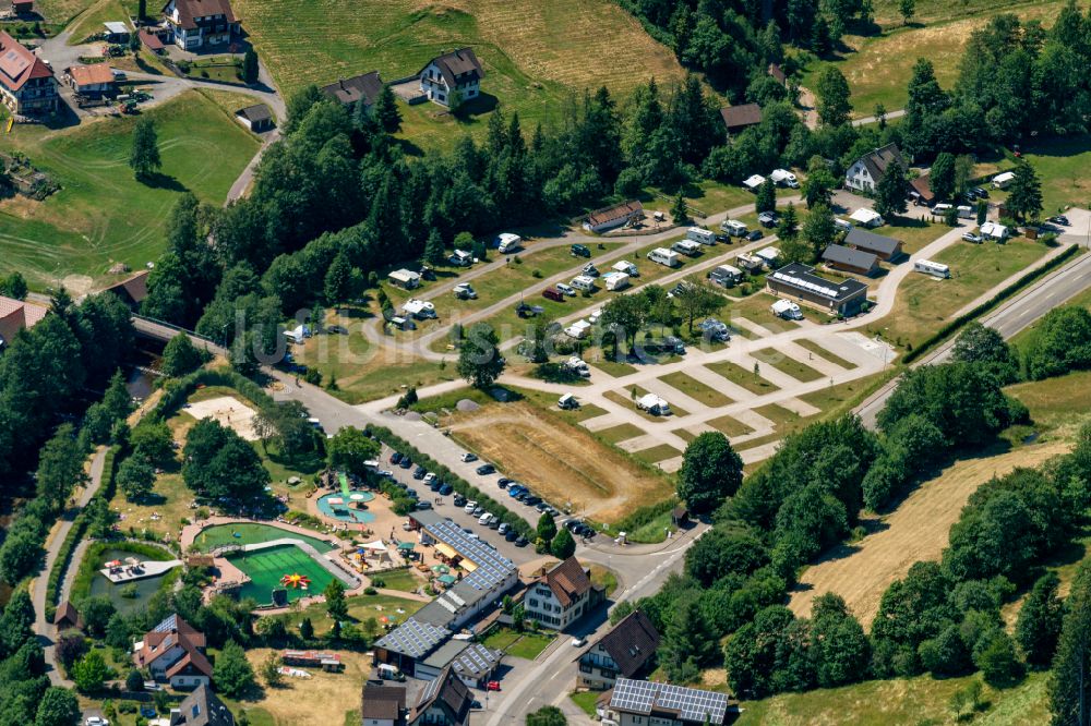 Luftbild Mitteltal - Schwimmbecken des Freibades Naturbad Mitteltal e.V. in Mitteltal im Bundesland Baden-Württemberg, Deutschland