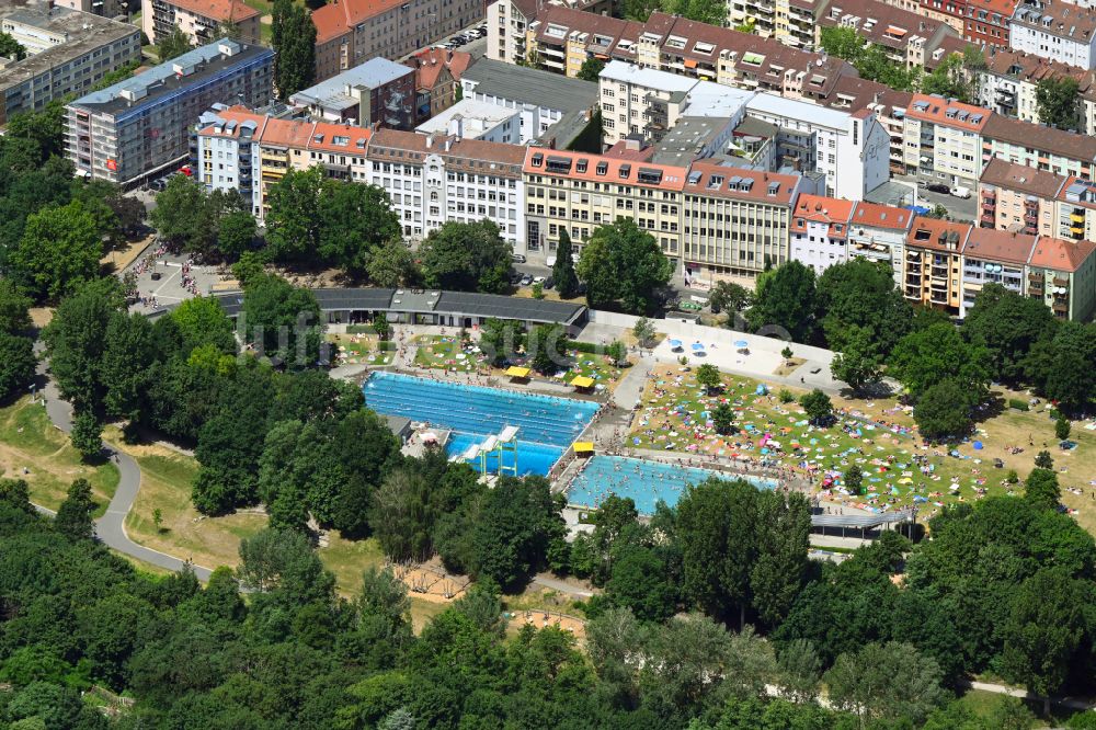Luftaufnahme Nürnberg - Schwimmbecken des Freibades Westbad in Nürnberg im Bundesland Bayern, Deutschland