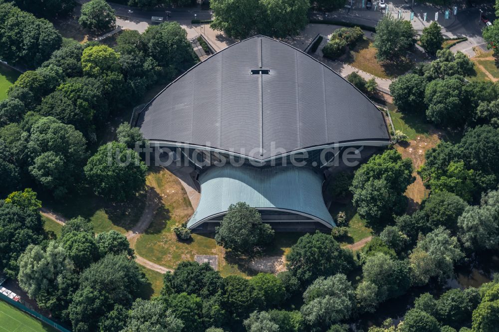 Hannover aus der Vogelperspektive: Schwimmhalle Stadionbad in Hannover im Bundesland Niedersachsen, Deutschland