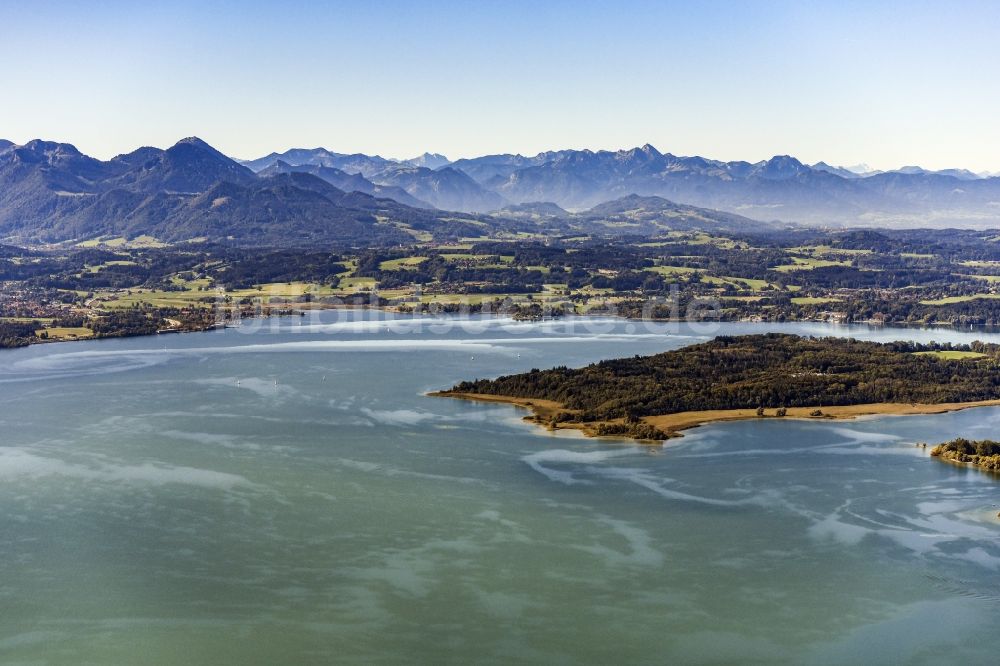 Luftaufnahme Chiemsee - See- Insel auf dem in Chiemsee im Bundesland Bayern, Deutschland