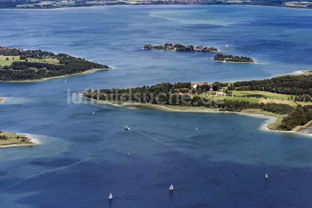 Luftbild Chiemsee - See- Insel auf dem Chiemsee (Fraueninsel, Herreninsel und Krautinsel) in Chiemsee im Bundesland Bayern, Deutschland