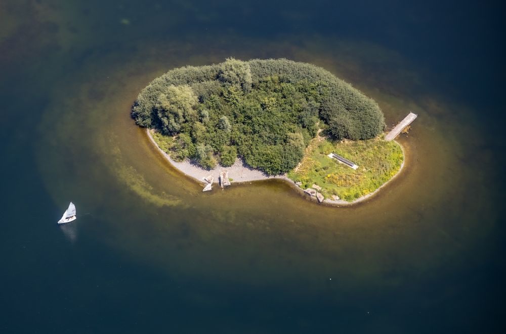 Luftaufnahme Dortmund - See- Insel auf dem Phoenix See im Ortsteil Hörde in Dortmund im Bundesland Nordrhein-Westfalen, Deutschland