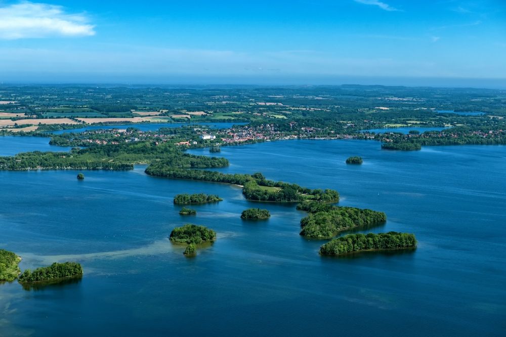 Luftbild Plön - See- Insel Prinzeninsel auf dem Großen Plöner See in Plön im Bundesland Schleswig-Holstein