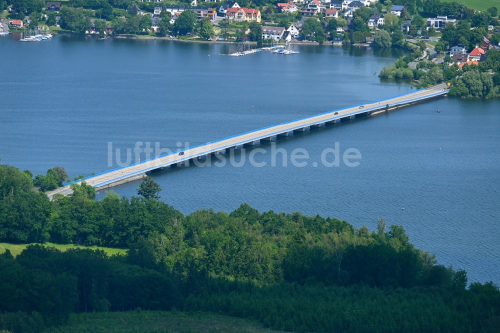 Luftaufnahme Möhnesee - Seebrücke der Bundesstraße in Möhnesee im Bundesland Nordrhein-Westfalen, Deutschland