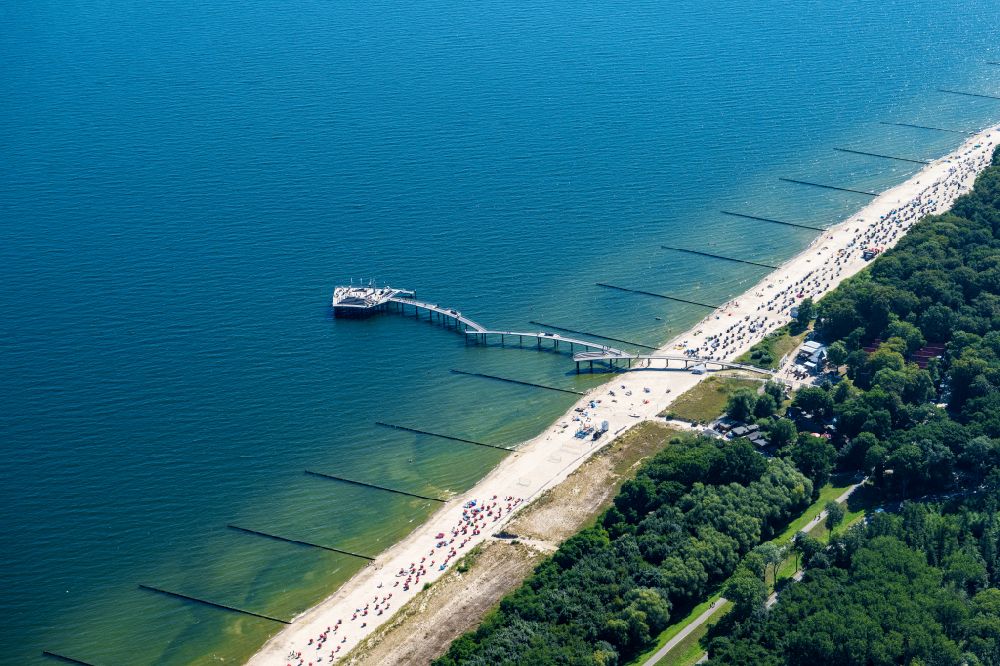 Koserow von oben - Seebrücke in Koserow im Bundesland Mecklenburg-Vorpommern, Deutschland