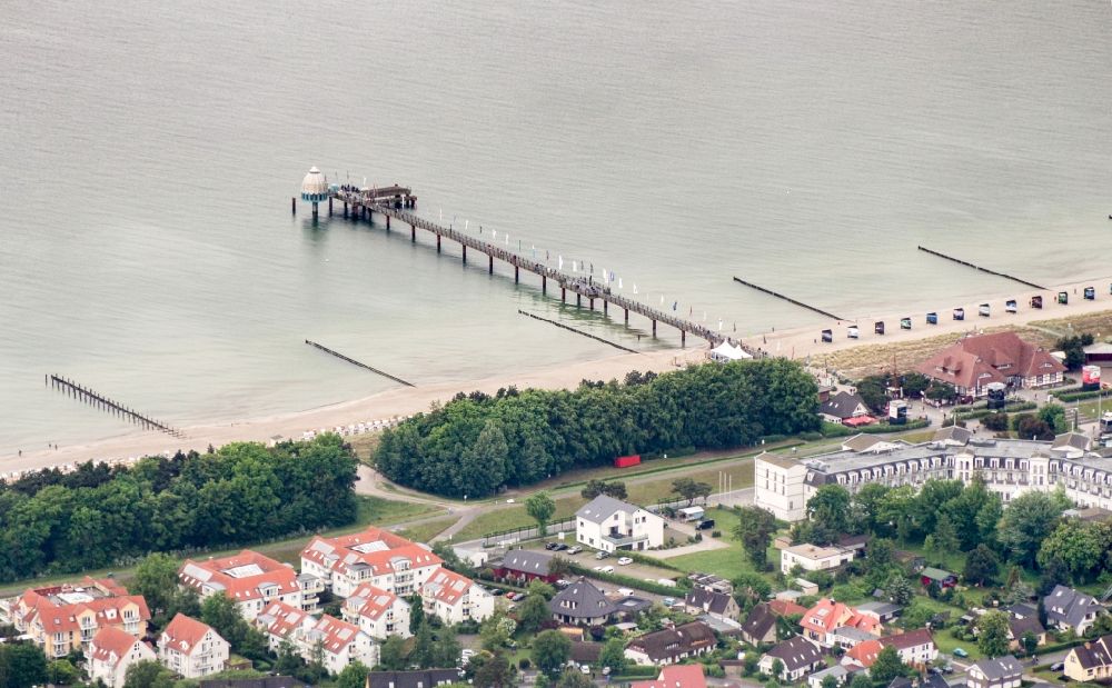Luftbild Zingst - Seebrücke an der Ostseeküste in Zingst im Bundesland Mecklenburg-Vorpommern