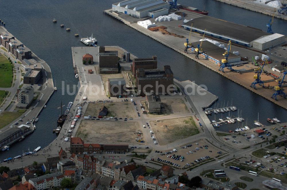 Luftaufnahme Wismar - Seehafen