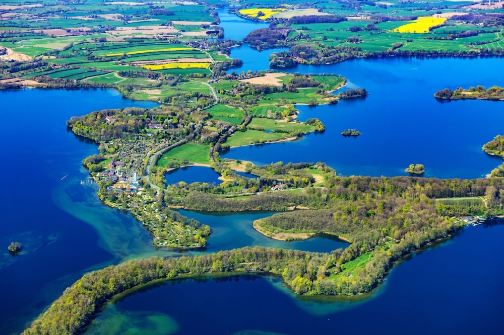 Luftbild Plön - Seen- Kette und Uferbereiche der Plöner Seen Ortsteil Koppelsberg in Plön im Bundesland Schleswig-Holstein