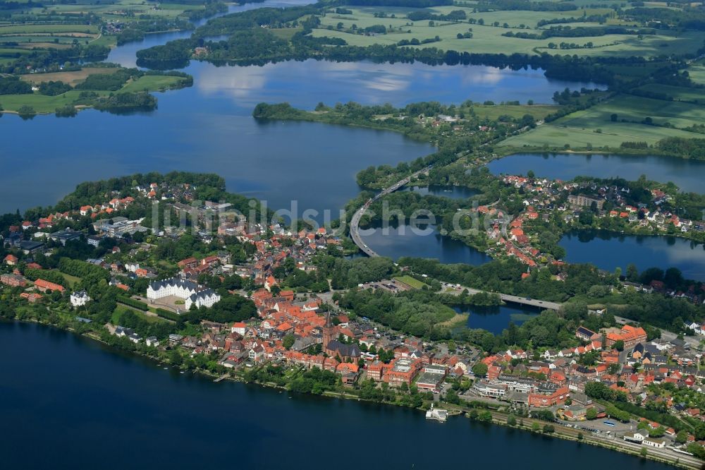 Luftbild Plön - Seen- Kette und Uferbereiche der Plöner Seen in Plön im Bundesland Schleswig-Holstein