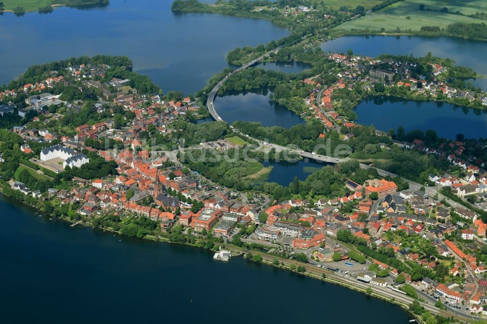 Plön von oben - Seen- Kette und Uferbereiche der Plöner Seen in Plön im Bundesland Schleswig-Holstein