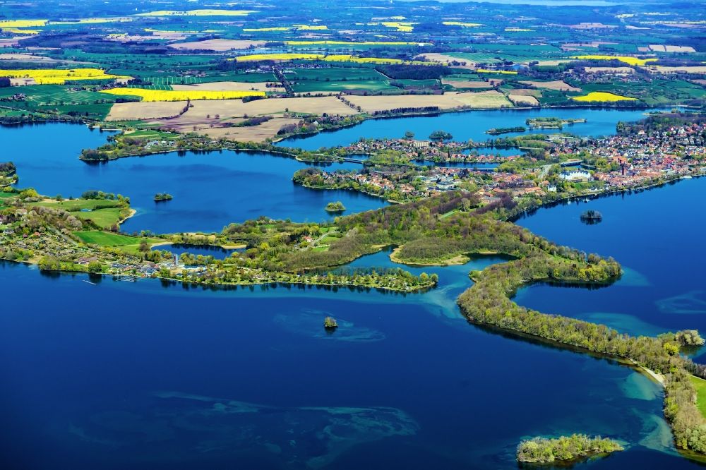Luftbild Plön - Seen- Kette und Uferbereiche der Plöner Seen in Plön im Bundesland Schleswig-Holstein