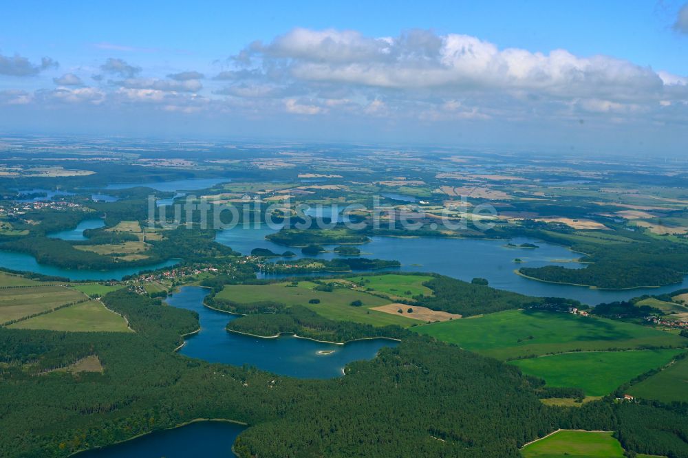 Luftbild Carvitz - Seen- Kette und Uferbereiche des Sees Dreetzsee in Carvitz im Bundesland Mecklenburg-Vorpommern, Deutschland