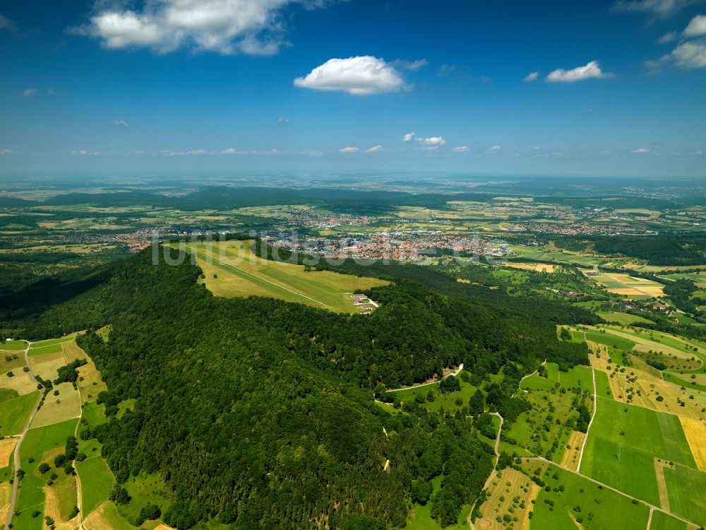 Mössingen aus der Vogelperspektive: Segelflug- Gelände auf dem Flugplatz am Farrenberg in Mössingen im Bundesland Baden-Württemberg, Deutschland