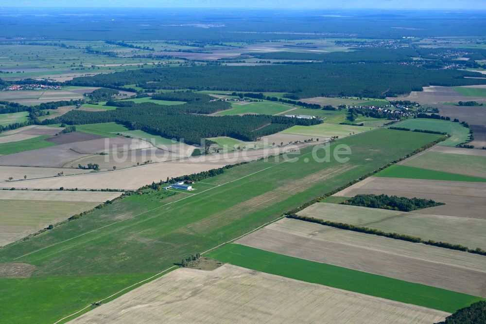 Luftaufnahme Lüsse - Segelflug- Gelände auf dem Flugplatz in Lüsse im Bundesland Brandenburg, Deutschland