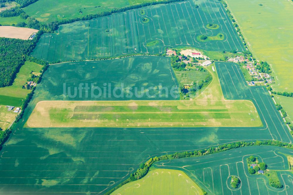 Luftbild Pritzwalk - Segelflug- Gelände auf dem Flugplatz Pritzwalk-Kammermark in Pritzwalk im Bundesland Brandenburg, Deutschland