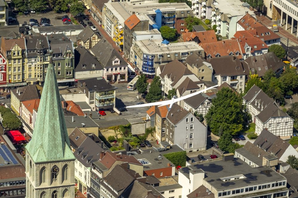 Luftbild Hamm - Segelflugzeug ASK21 im Fluge über der Hammer Innenstadt in Hamm im Bundesland Nordrhein-Westfalen