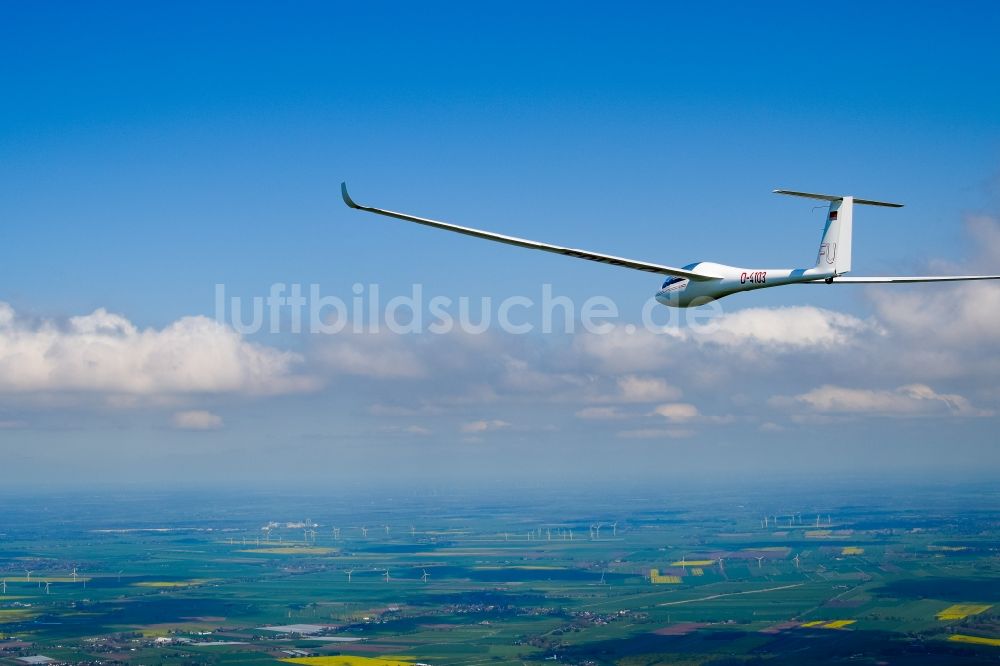 Oldendorf von oben - Segelflugzeug LS-4 D-4103 im Fluge über dem Luftraum bei Oldendorf im Bundesland Niedersachsen, Deutschland