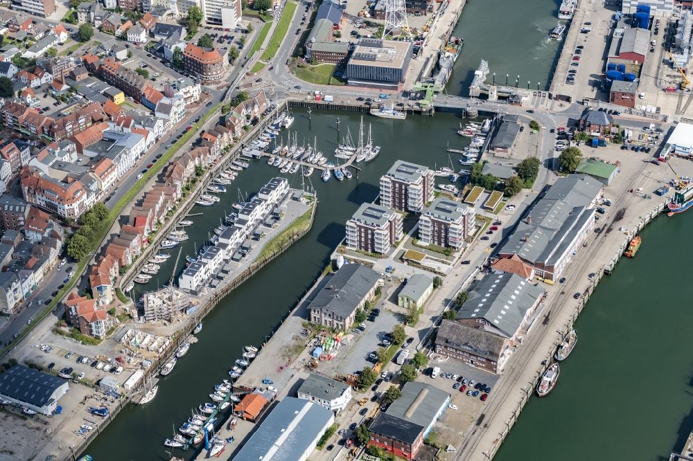 Cuxhaven von oben - Segelhafen City-Marina Cuxhaven Yachthafen im Hafen in Cuxhaven im Bundesland Niedersachsen, Deutschland