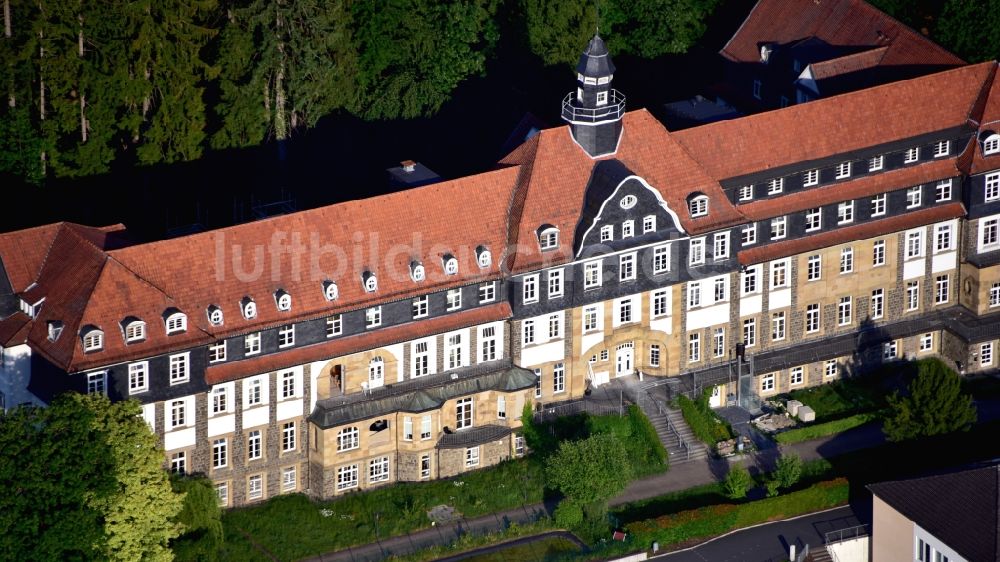 Reichshof von oben - Seniorenresidenz Am Burgberg in Denklingen (Reichshof) im Bundesland Nordrhein-Westfalen, Deutschland