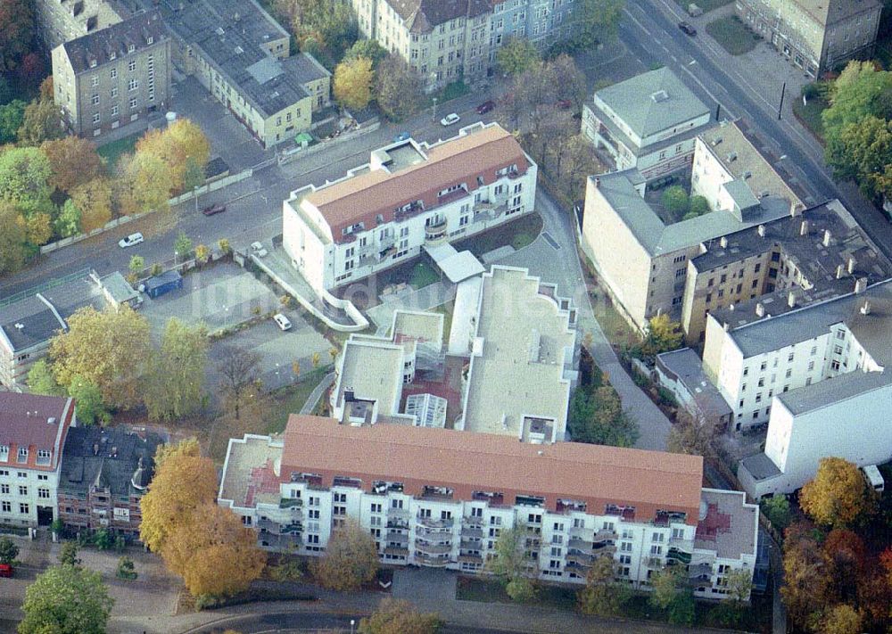 Magdeburg / Sachsen - Anhalt aus der Vogelperspektive: Seniorenresidenz der GERMANIA AG im Stadtfeld Ost am Adelheidring in Magdeburg / Sacgsen - Anhalt.