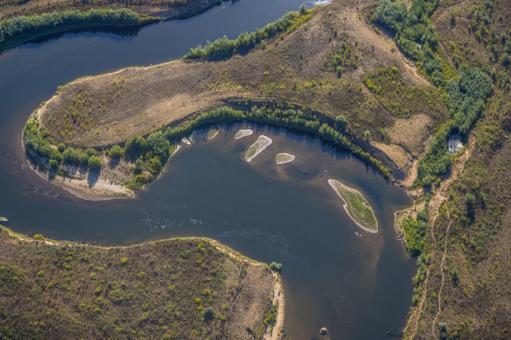 Olfen aus der Vogelperspektive: Serpentinenförmiger Fluss- Kurvenverlauf der Lippe in Olfen im Bundesland Nordrhein-Westfalen, Deutschland