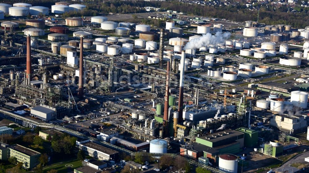 Köln von oben - Shell Rheinland Raffinerie Nord in Godorf im Bundesland Nordrhein-Westfalen, Deutschland