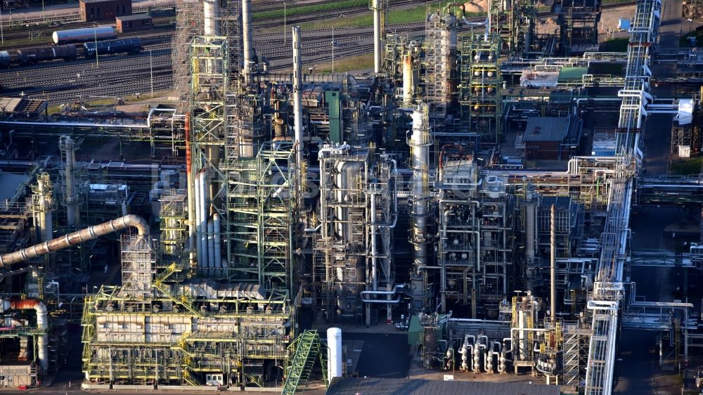 Wesseling von oben - Shell Rheinland Raffinerie Süd in Wesseling im Bundesland Nordrhein-Westfalen, Deutschland