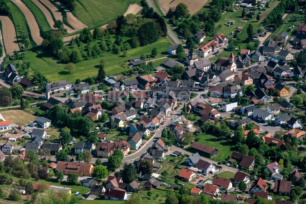 Ettenheim von oben - Siedlungsgebiet in Ettenheimweiler im Bundesland Baden-Württemberg, Deutschland