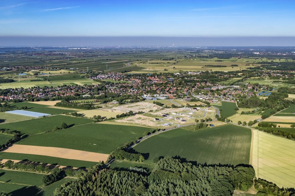 Horneburg aus der Vogelperspektive: Siedlungsgebiet in Horneburg im Bundesland Niedersachsen, Deutschland