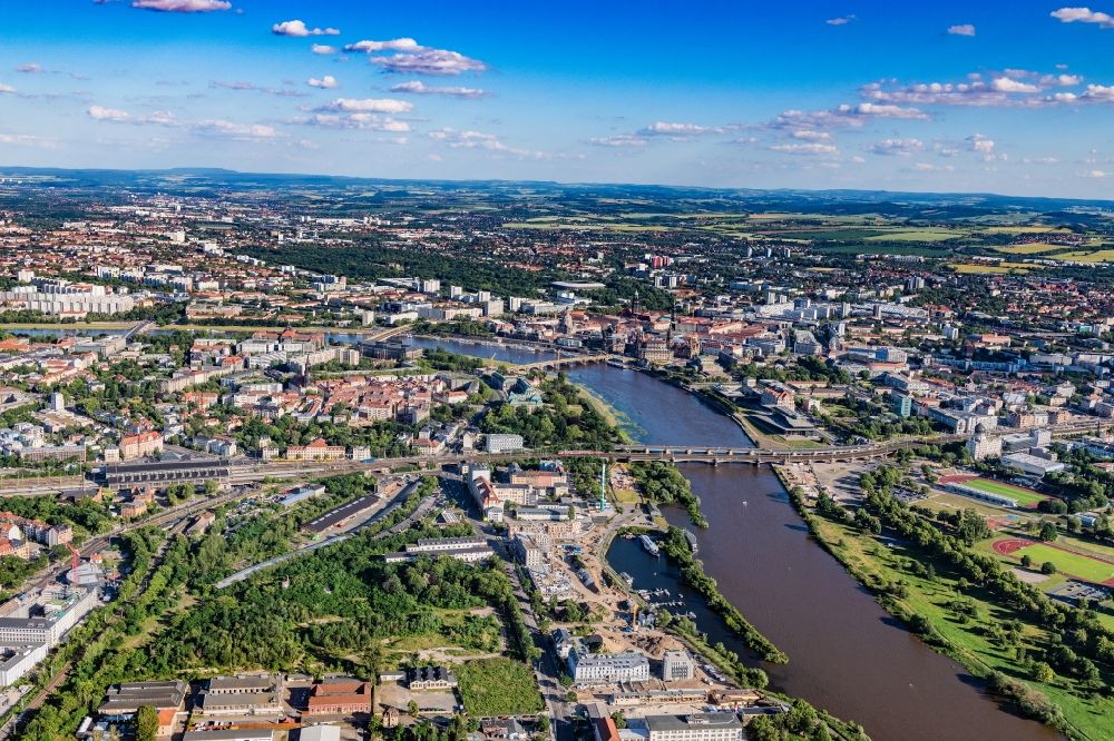 Dresden aus der Vogelperspektive: Siedlungsgebiet Innere Neustadt in Dresden an der Elbe im Bundesland Sachsen, Deutschland