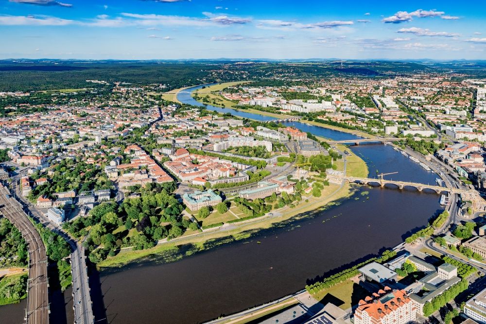 Luftbild Dresden - Siedlungsgebiet Innere Neustadt in Dresden an der Elbe im Bundesland Sachsen, Deutschland
