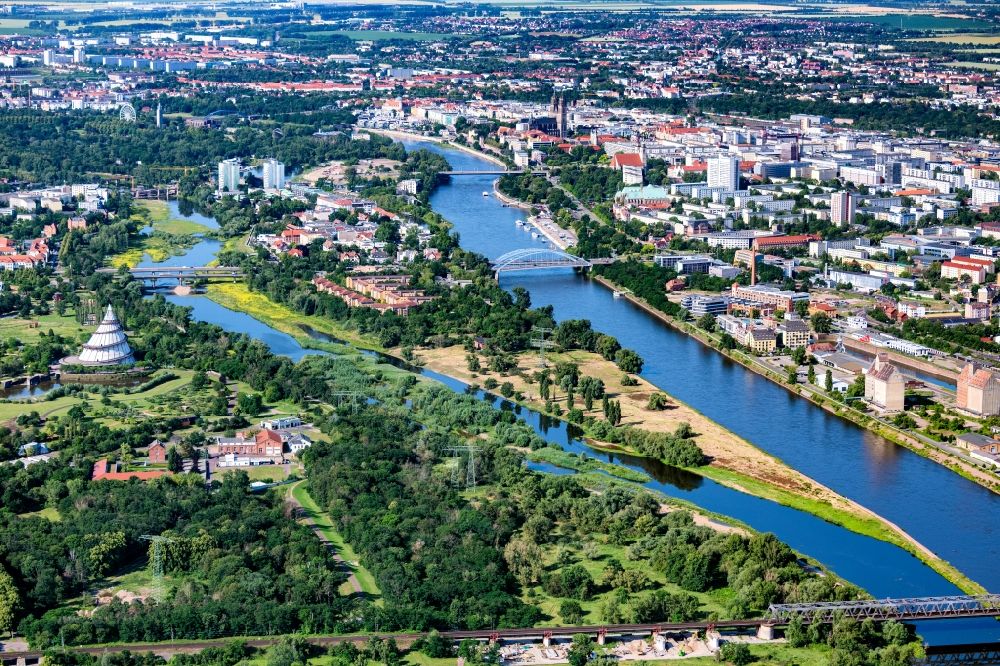 Luftaufnahme Magdeburg - Siedlungsgebiet im Ortsteil Alte Neustadt in Magdeburg im Bundesland Sachsen-Anhalt, Deutschland