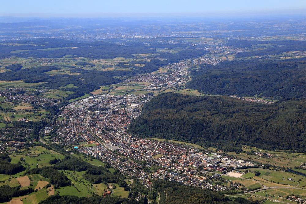 Schopfheim von oben - Siedlungsgebiet im Tal der Wiese bei Schopfheim im Bundesland Baden-Württemberg