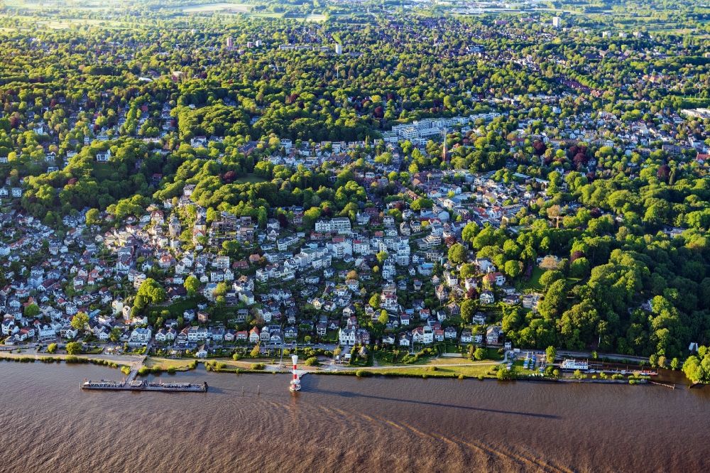 Luftaufnahme Hamburg - Siedlungsgebiet am Ufer der Elbe im Ortsteil Blankenese in Hamburg, Deutschland