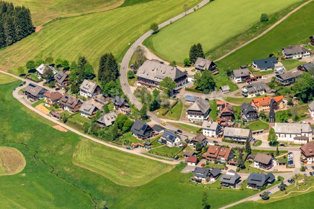 Titisee-Neustadt aus der Vogelperspektive: Siedlungsgebiet Waldau in Titisee-Neustadt im Bundesland Baden-Württemberg, Deutschland
