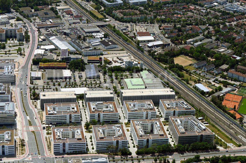 Erlangen von oben - Siemens Campus Erlangen an der Günther-Scharowsky-Straße in Erlangen im Bundesland Bayern, Deutschland