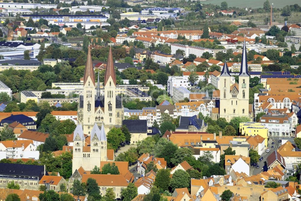 Halberstadt von oben - Silhouette des Innenstadtbereiches in Halberstadt im Bundesland Sachsen-Anhalt, Deutschland