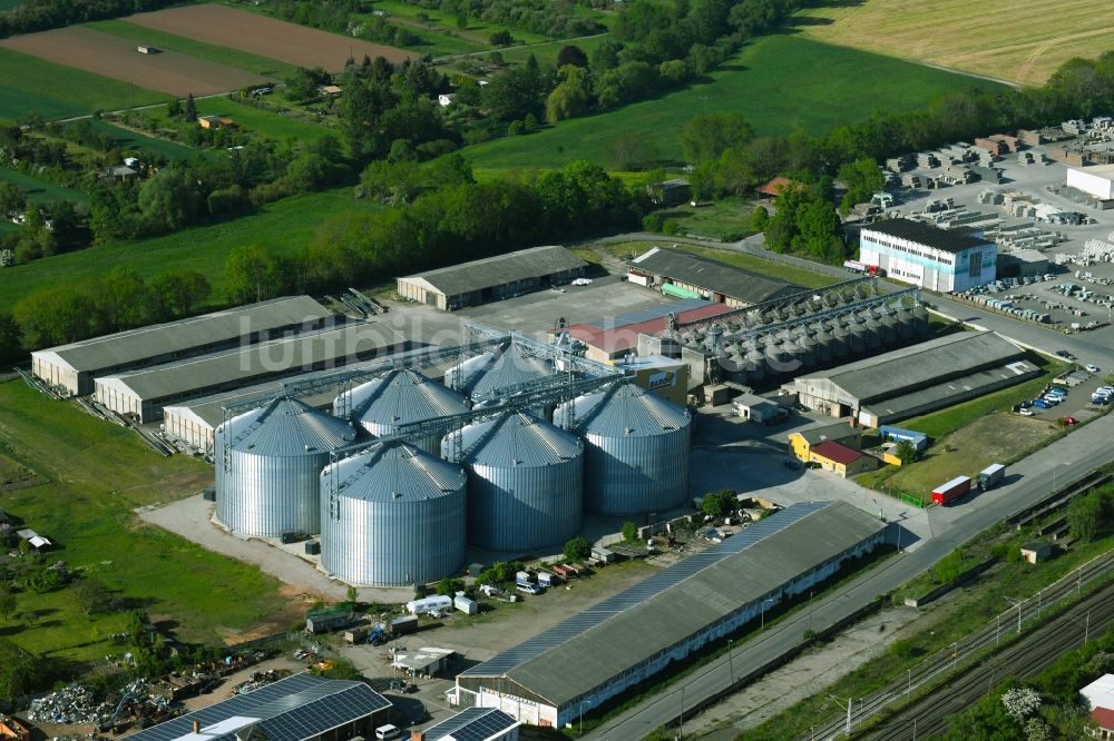 Luftbild Südharz - Silo und Getreide- Speicher der BARO Lagerhaus GmbH & Co. KG im Ortsteil Roßla in Südharz im Bundesland Sachsen-Anhalt, Deutschland