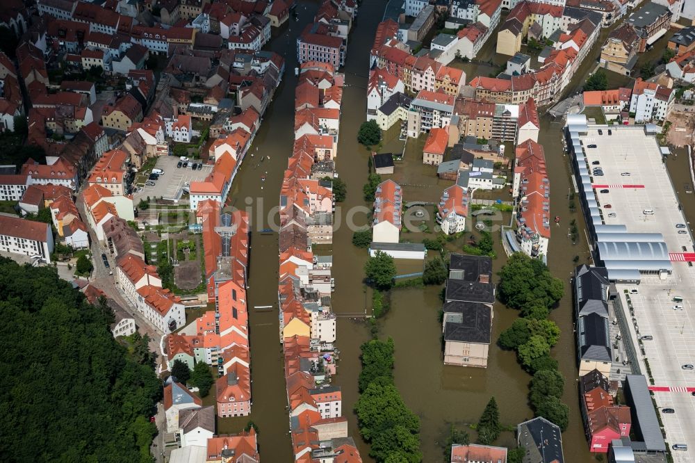Luftaufnahme Meißen - Situation während und nach dem Hochwasser am Ufer der Elbe im Stadtzentrum von Meißen im Bundesland Sachsen