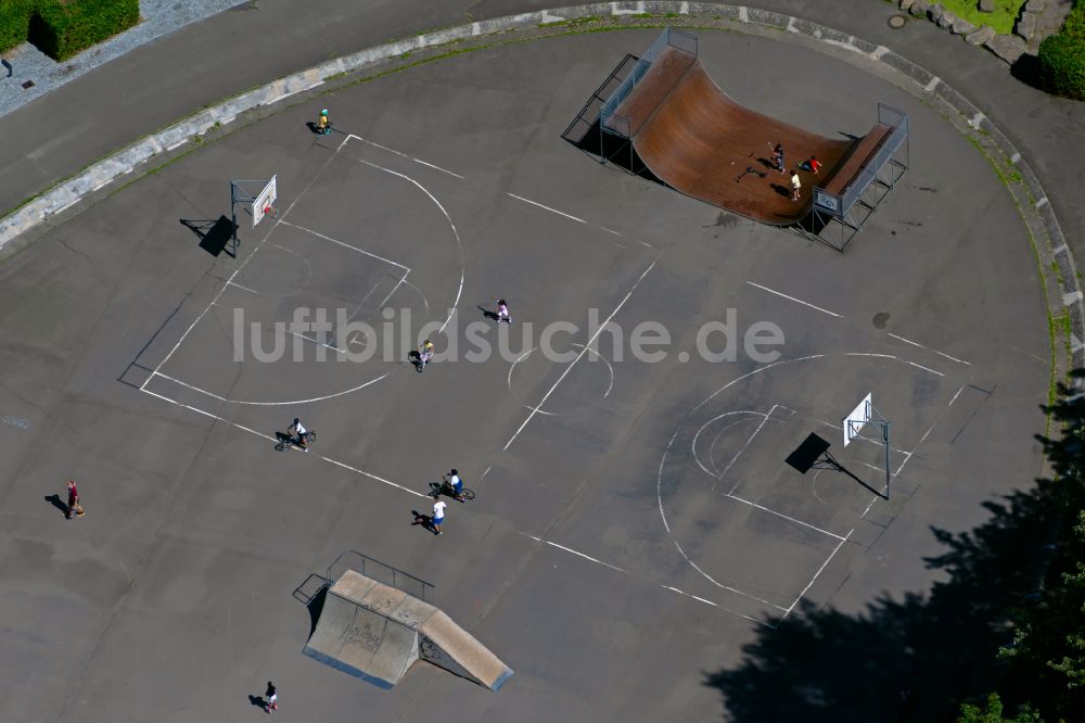 Braunschweig von oben - Skatepark und Skatebahn im Prinz-Albrecht-Park in Braunschweig im Bundesland Niedersachsen, Deutschland