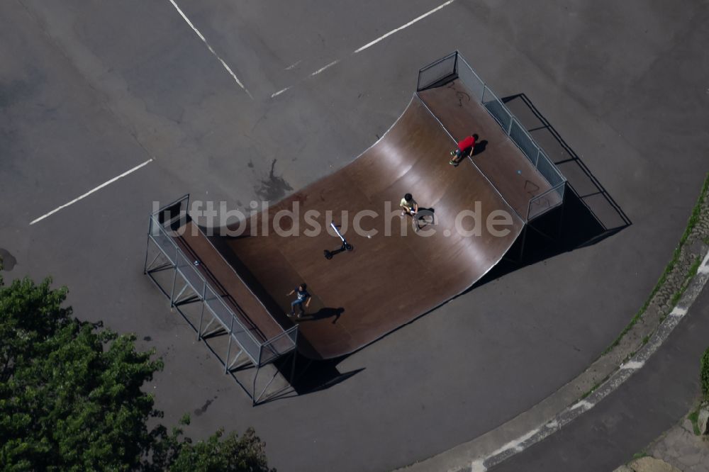 Braunschweig aus der Vogelperspektive: Skatepark und Skatebahn im Prinz-Albrecht-Park in Braunschweig im Bundesland Niedersachsen, Deutschland