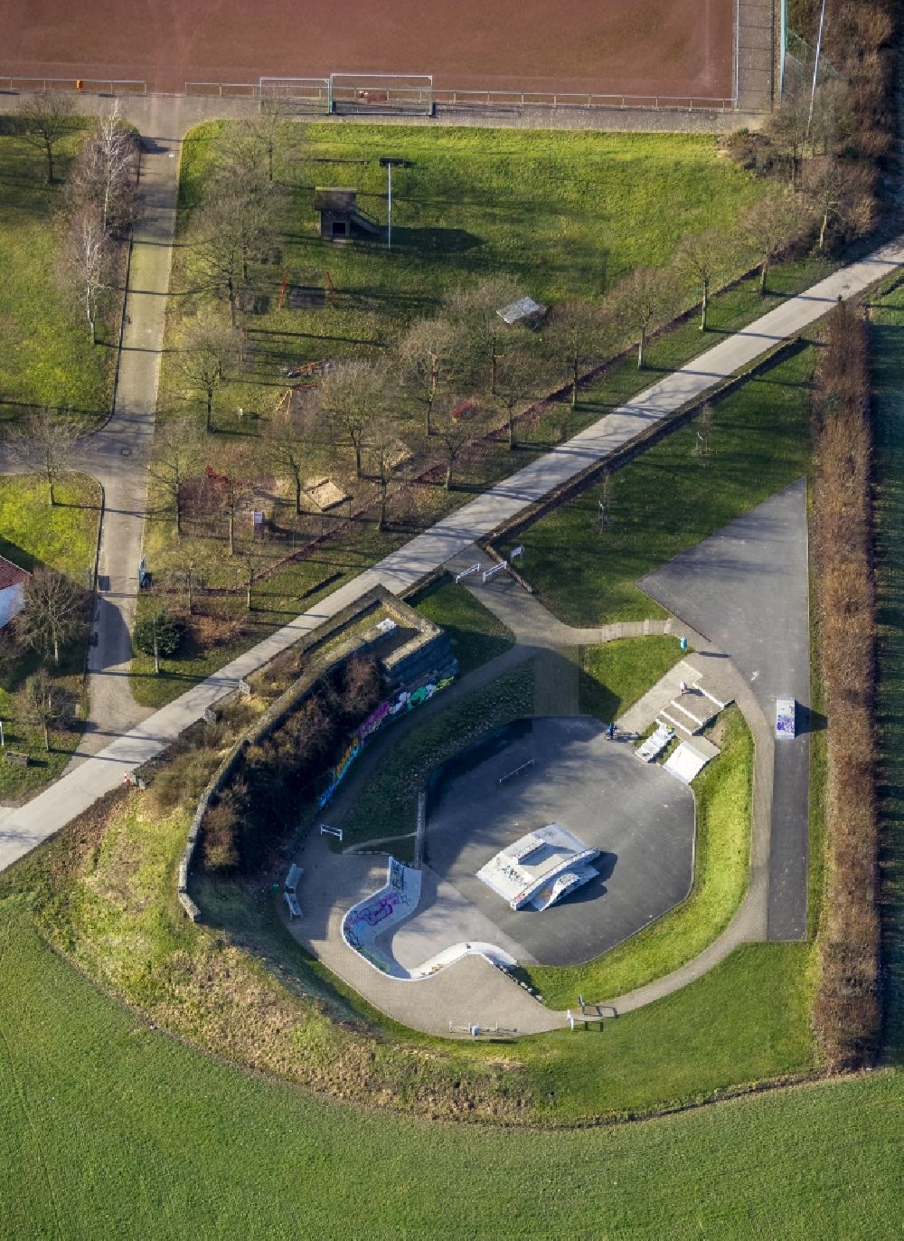 Luftaufnahme Velbert - Skateranlage - Freizeitpark an der Schanzenstraße im Stadtteil Neviges in Velbert im Ruhrgebiet im Bundesland Nordrhein-Westfalen NRW