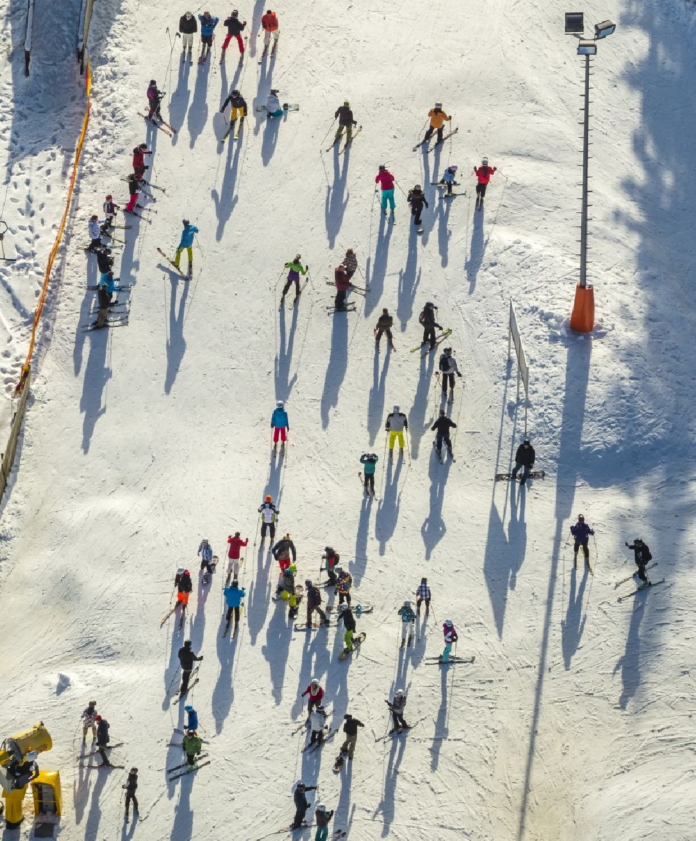 Winterberg aus der Vogelperspektive: Skilifte des Wintersportgebiets Skiliftkarussell in Winterberg im Bundesland Nordrhein-Westfalen NRW